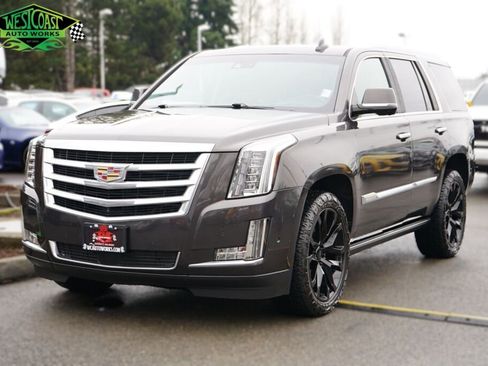 Used 2017 Cadillac Escalade Premium Luxury image 1