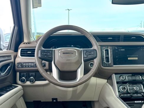 Certified 2022 GMC Yukon Denali image 26