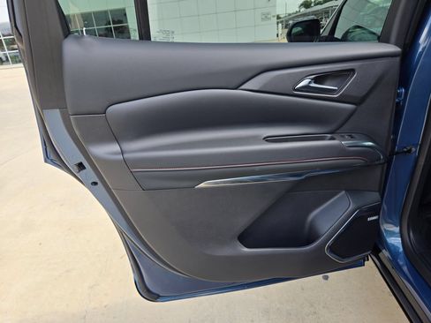 Certified 2025 Chevrolet Traverse RS w/ LPO, Floor Liner Package AWD/4WD image 22