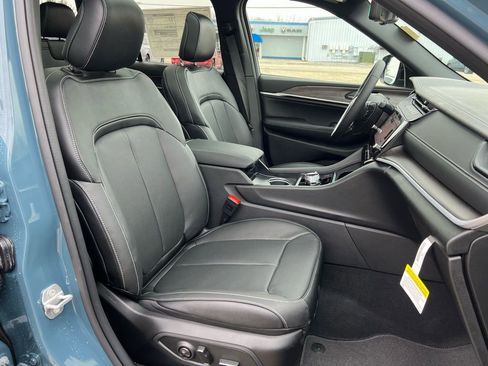 New 2026 Jeep Grand Cherokee Limited image 12