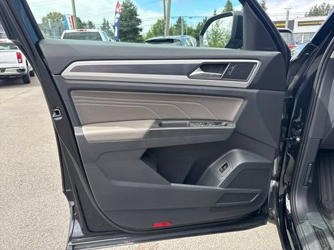 Used 2023 Volkswagen Atlas SEL R-Line AWD/4WD image 24