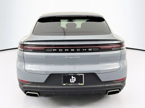 Used 2024 Porsche Cayenne Coupe AWD/4WD image 6