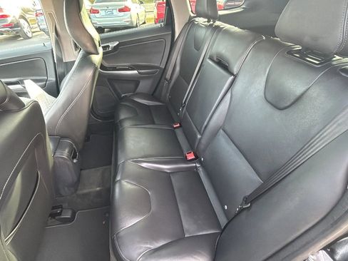 Used 2016 Volvo XC60 T6 Platinum image 27