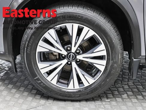 Used 2023 Nissan Rogue SV AWD/4WD image 28
