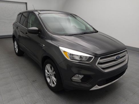 Used 2019 Ford Escape SE FWD image 13