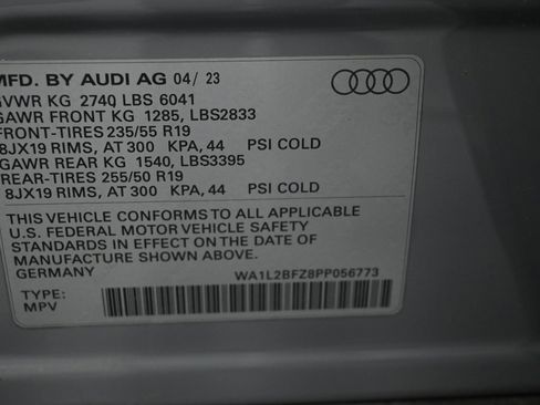 Used 2023 Audi Q4 e-tron Premium Plus w/ Premium Plus image 9