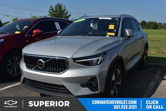 Used 2023 Volvo XC40 B5 Ultimate AWD/4WD image 1