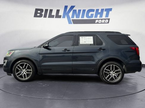Used 2017 Ford Explorer Sport w/ Equipment Group 401A AWD/4WD image 2