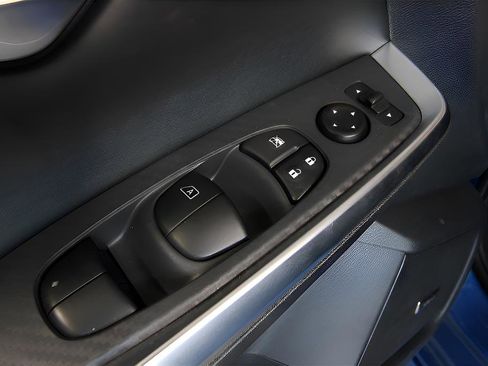 Used 2024 Nissan Sentra SR w/ SR Premium Package FWD image 28