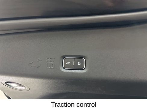 Used 2025 Ford Expedition Active image 28