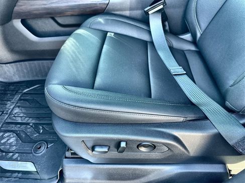 New 2026 GMC Sierra 1500 SLT image 25