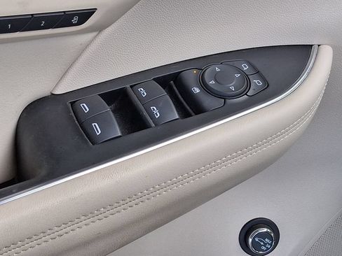Used 2023 Buick Envision Avenir FWD image 17