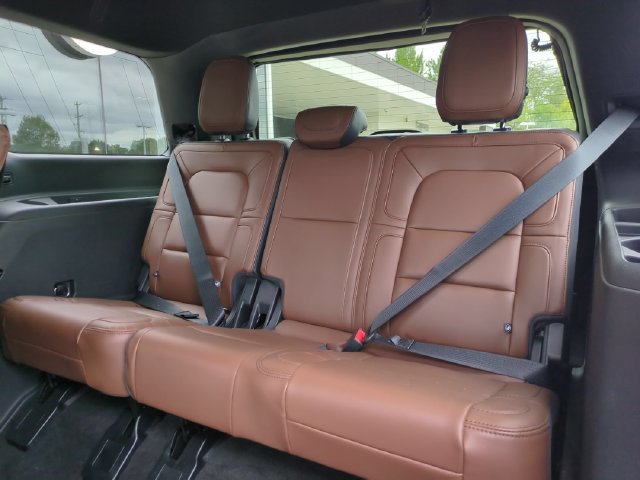 Used 2023 Lincoln Navigator Reserve AWD/4WD image 26