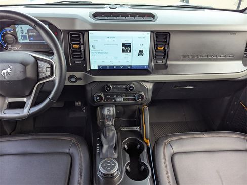 Used 2023 Ford Bronco Badlands image 19
