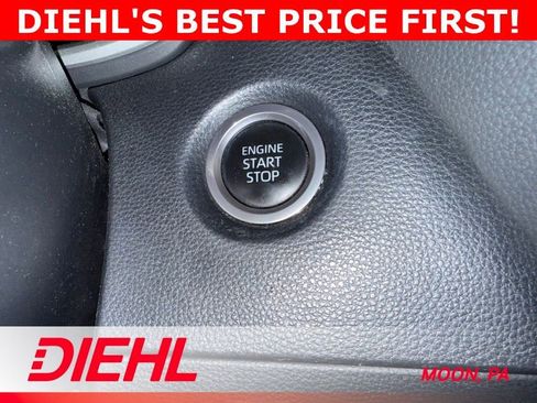 Used 2021 Toyota Corolla SE FWD image 24