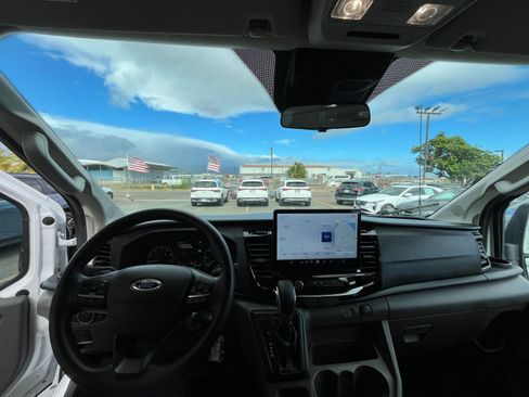 Used 2024 Ford Transit 350 XLT RWD image 33