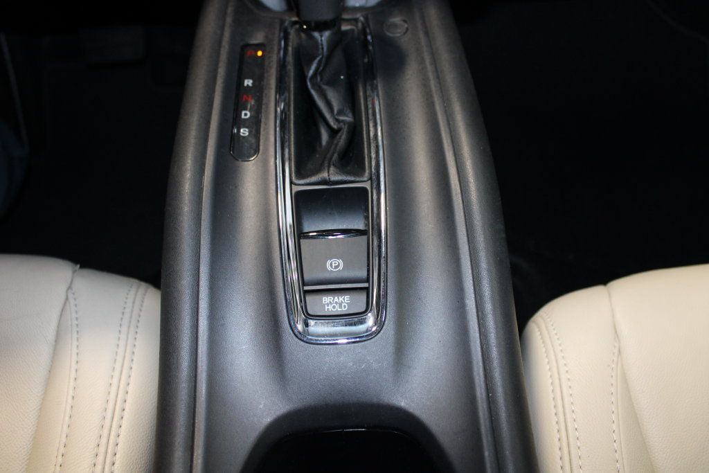 Used 2019 Honda HR-V Touring image 16