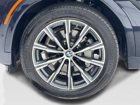Used 2022 BMW X6 xDrive40i w/ M Sport Package image 54