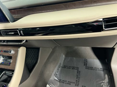 Used 2024 Lincoln Aviator Reserve w/ Elements Package Plus RWD image 31