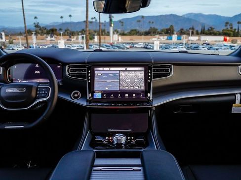 New 2026 Jeep Grand Wagoneer Limited image 15