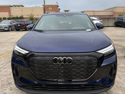 Certified 2023 Audi Q4 e-tron Premium w/ Convenience Package AWD/4WD image 2