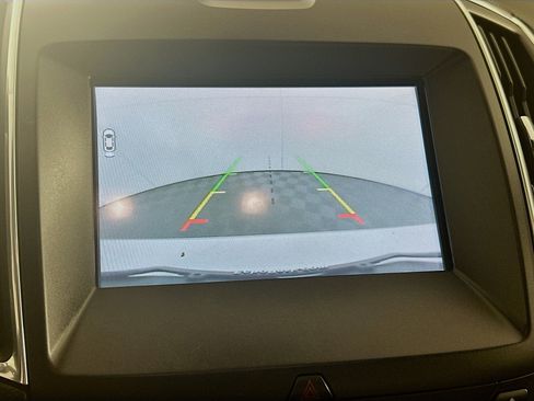 Used 2017 Ford Edge Titanium w/ Equipment Group 302A FWD image 23