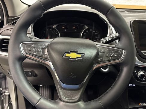 Used 2024 Chevrolet Equinox Premier AWD/4WD image 24