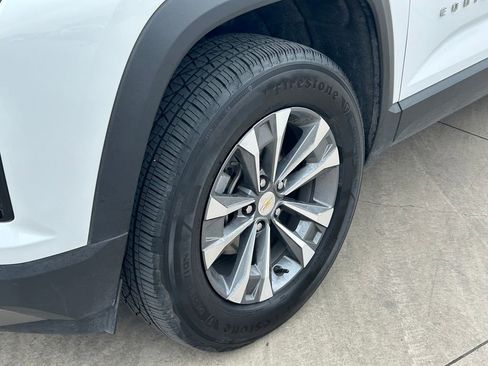 Used 2025 Chevrolet Equinox LT w/ Convenience Package II image 9