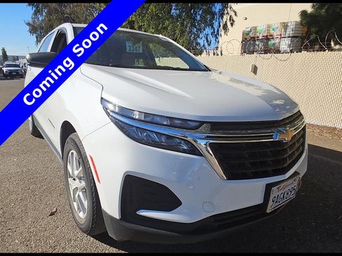 Used 2022 Chevrolet Equinox LS w/ LS Convenience Package image 1