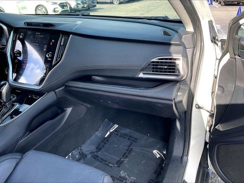 Used 2021 Subaru Outback Limited image 17