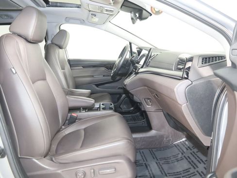 Used 2023 Honda Odyssey Touring image 12