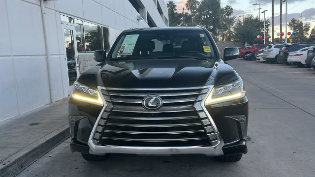 Used 2017 Lexus LX 570 4WD w/ Luxury Package image 2