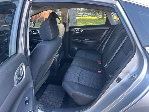 Used 2016 Nissan Sentra SV FWD image 11