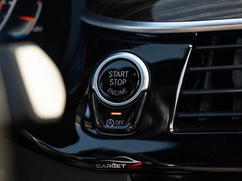 Used 2020 BMW 530i xDrive xDrive M Sport Line w/ M Sport Package image 33