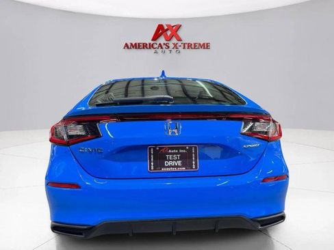 Used 2022 Honda Civic Sport image 5