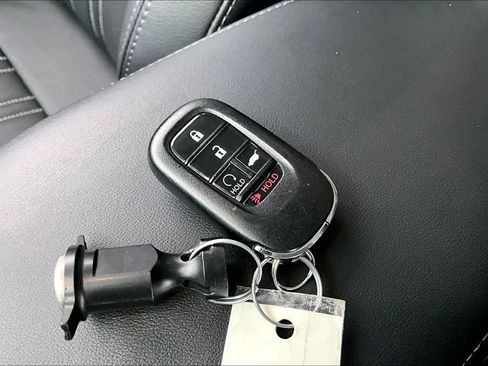 Used 2024 Honda HR-V EX-L image 13