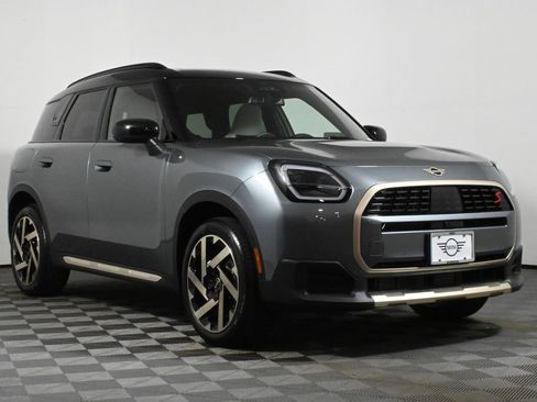 Used 2025 MINI Cooper Countryman S w/ Comfort Package Max image 9