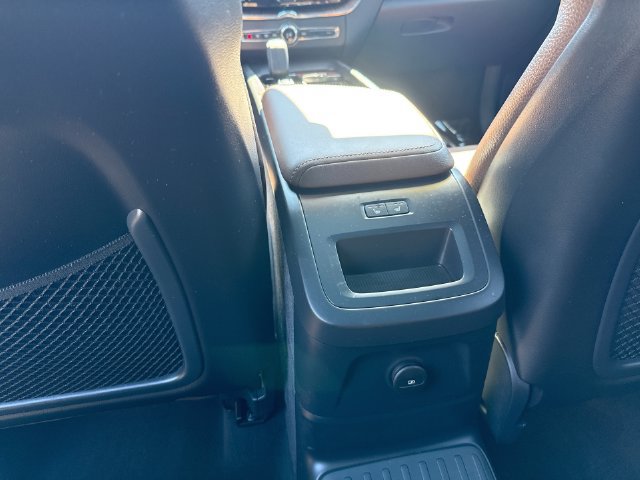 Certified 2025 Volvo XC60 T8 Plus w/ Protection Package Premier AWD/4WD image 27