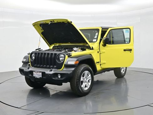 Used 2023 Jeep Wrangler Sport S image 34