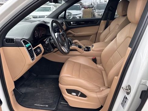 Used 2020 Porsche Cayenne image 14