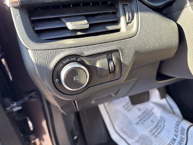 Used 2017 Buick Envision Premium AWD/4WD image 33