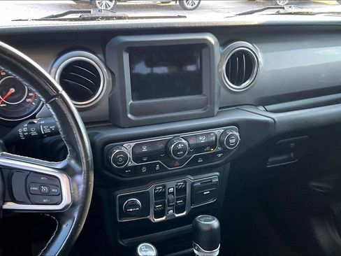 Used 2021 Jeep Wrangler Unlimited Sahara AWD/4WD image 8