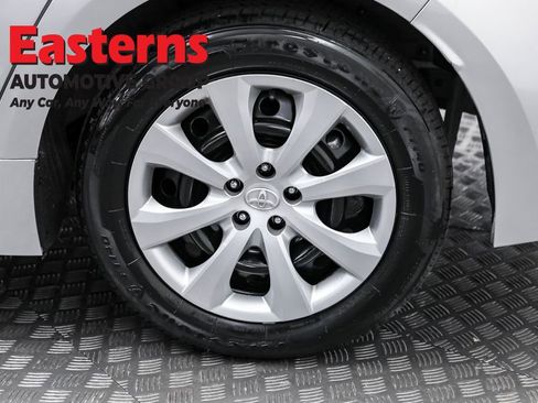 Used 2024 Toyota Corolla LE image 32