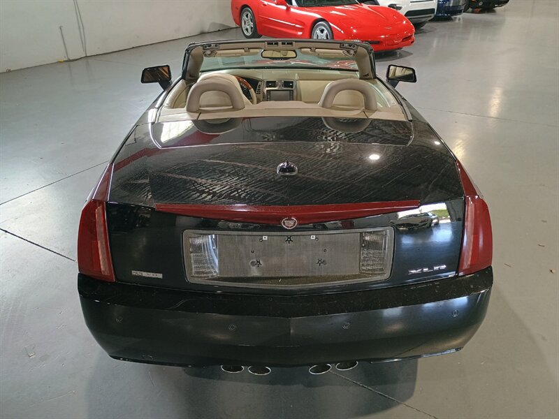 Used 2005 Cadillac XLR RWD image 5