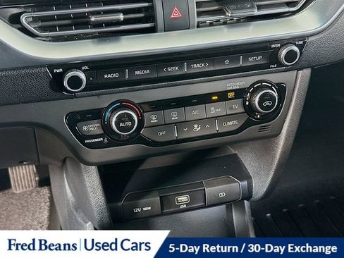 Used 2021 Kia Niro EX w/ Cold Weather Package image 23