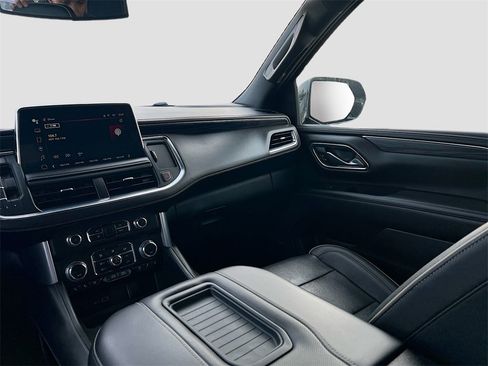 Used 2023 GMC Yukon SLT image 23