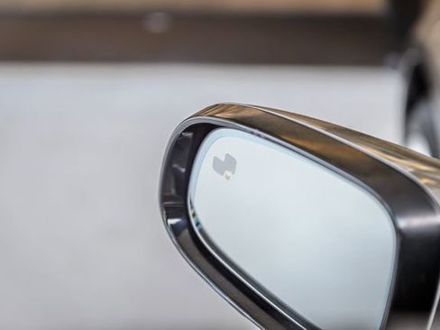 Used 2017 Jaguar XJ L Portfolio image 52