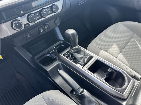 Used 2022 Toyota Tacoma SR5 image 28