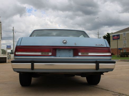 Used 1990 Buick Le Sabre Custom FWD image 35