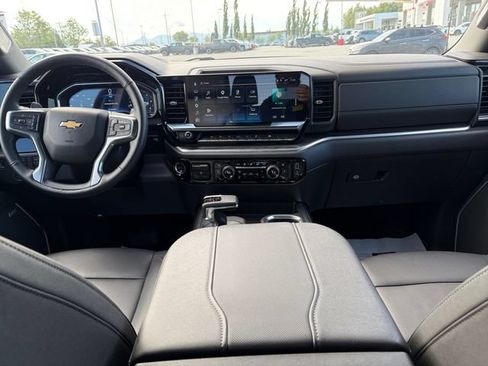 Used 2024 Chevrolet Silverado 1500 LTZ AWD/4WD image 21